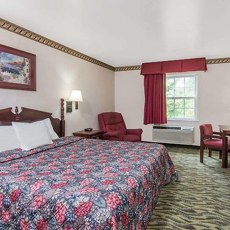 Days Inn By Wyndham Berlin Voorhees Buitenkant foto